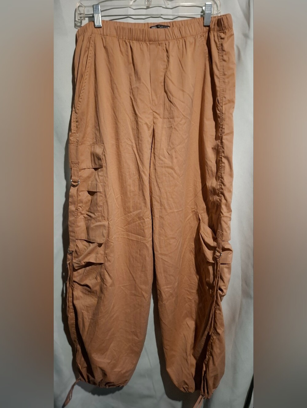 Zara Cargo Pants in Light Brown